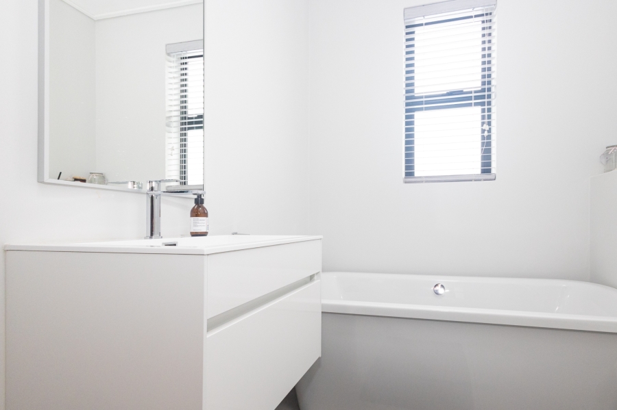 To Let 3 Bedroom Property for Rent in Le Coste Estate Western Cape